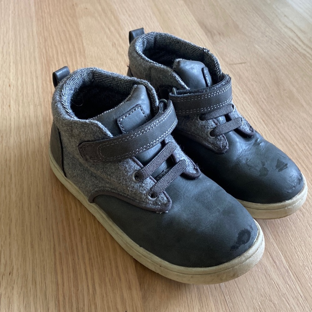 Little Boys Velcro grey dress ankle boots, size 12